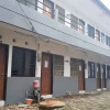 Отель OYO 90137 Alun Alun Homestay, фото 1