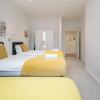 Отель Spacious 1 Bed Luxury St Albans Apartment - Free WiFi & Movies also Free Parking., фото 8