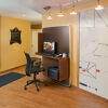 Отель TownePlace Suites by Marriott Medford, фото 11