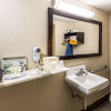 Отель Colby Inn and Suites, фото 9