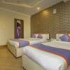 Отель Capital O 28319 Hotel Ganayak, фото 8
