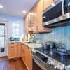 Отель Spacious 4BR CozySuites in Old Town Alexandria, фото 4
