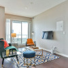 Отель Liberty Village Condo w Parking, фото 4