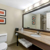 Отель Comfort Inn Near Six Flags St. Louis, фото 8