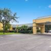 Отель Stayable Suites Jacksonville West, фото 36