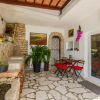 Отель Villa Paladin - Spacious Villa with Pool near Garden Resort - 7 Min walk, фото 13
