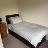 Отель 3-bed House in Stoke-on-trent Free Sky Free Wifi в Стоук-он-Тренте