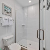 Отель Beautiful 4 Bed, 4 Bath Home, Next to Pool & Beach, фото 9