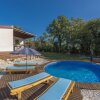 Отель Holiday house with private pool for 6-8 persons in the holiday park Jelovci, фото 8