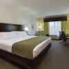 Отель Holiday Inn Express Hotel and Suites, фото 22
