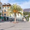 Отель Pleasant Holiday Home in Gardone Riviera With Swimming Pool в Гардоне-Ривьере