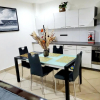 Отель Fully Serviced Furnished 2 Bedroom Apartment, фото 5
