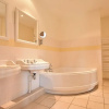 Отель Spacious Mansion in Vinzelles with Swimming Pool, фото 11