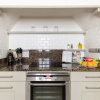Отель The Pimlico Gardens - Modern 3bdr With Patio & Next to River Thames, фото 9