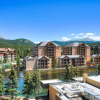 Отель True Luxury Ski In & Ski Out 3 Bedroom Condo by RedAwning, фото 13