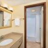 Отель Clarion Inn & Suites and Convention Center, фото 8