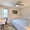 Отель Bright Tallahassee Retreat w/ Lanai + Yard!, фото 8