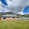 Отель Leisure Holiday Home Lake Hayes Easte Queenstown, фото 1