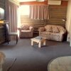 Отель Lazy Acre Log Cabins в Лейкс-Энтрансе