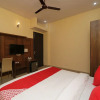 Отель OYO 16824 4Seasonz, фото 8