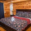 Отель Wolfsong Lodge 5 Bedrooms 4.5 Bathrooms Cabin, фото 3