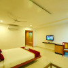Отель OYO 381 Hotel Sybaritic Suites Gachibowli, фото 6