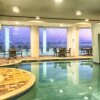 Отель Luxurious Ocean Front 4th Floor Suite with Jet Tub, фото 21