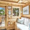 Отель Tiny House! Hot Tub! Pikes Peak & AC, фото 11