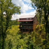 Отель Wanderer by Avantstay Sleeps 34, A+ Custom Smokies Cabin, фото 1