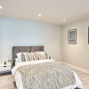 Отель Seven Living Residences Bracknell - Luxurious Chic Apartments - Free Parking, фото 3