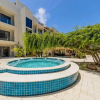 Отель NEW Modern 2BR 2BA Condo w Gym Pool BBQ Parking, фото 20