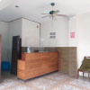 Отель Vaccinated Staff - OYO 850 Clr Mn Inn, фото 2