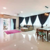 Отель Bright 3 Queen Bed Condo Walk to KL Tower, фото 1
