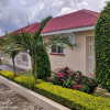 Отель Home Up Guest Apartments and Lodge в Блантире
