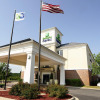 Отель Holiday Inn Express & Suites Delafield, an IHG Hotel, фото 1