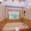 Отель Er100 - Making Memories Great Location - Close To Town! 4 Bedroom Cabin by RedAwning, фото 18