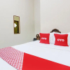 Отель OYO 94003 Anjuk Ladang Homestay, фото 11