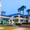 Отель Vista Inn & Suites Tampa в Луце
