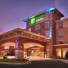 Отель Holiday Inn Express and Suites Overland Park, an IHG Hotel в Оверленд-Парке