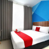 Отель RedDoorz Plus @ Terban Residence, фото 4