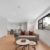 Отель Guest Ready - Oak Crescent City House, London, E14, фото 7