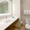 Отель Holiday Inn Express And Suites Watertown, an IHG Hotel, фото 7