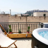 Отель AS jacuzzi on privet roof top with acropolis view, фото 11