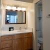 Отель Updated Waikiki Condo with Mountain Views - 22nd floor, Free parking & WiFi by Koko Resort Vacation  в Гонолулу