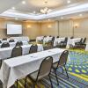 Отель Holiday Inn Express Hotel & Suites Belleville, an IHG Hotel, фото 22