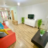 Отель Spacious 5 bed townhouse Manchester, Salford Qauys - Two Bedroom with Parking, фото 12