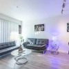 Отель Modern 2br Apartment On Gordon St Hollywood 2 Bedroom Apts by RedAwning, фото 5