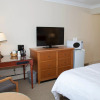 Отель Twin Pine Inn & Suites, фото 3