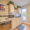 Отель Manistee House w/ Deck: 1/2 Mi to Riverwalk!, фото 12