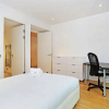 Отель Modern 2bed with free Parking in the iconic Quartermile, фото 21